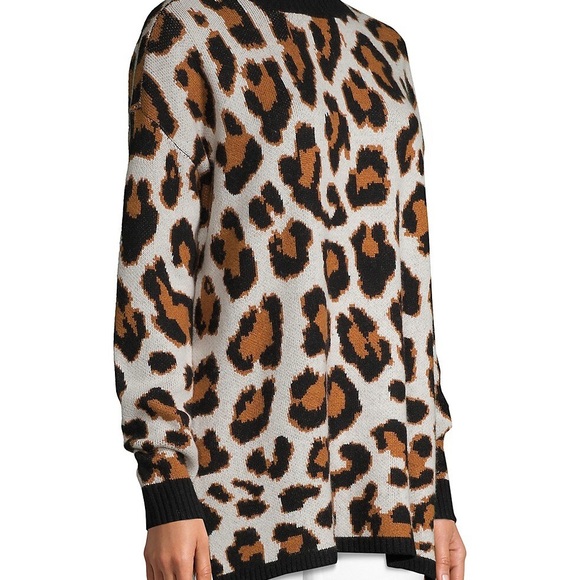 SOLD🤍 - Picture 7 of 7